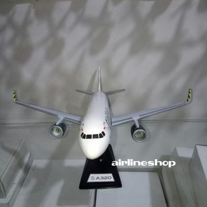 Miniatur Pesawat Citilink A320 (38Cm)