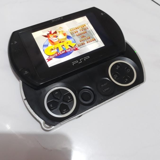 TERBARU - Casing PSP Go 1 set mulus fulset masih Baru baut lengkap siap pakai ok
