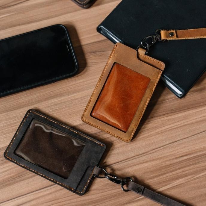 

NEW ID Card Lanyard Kulit Magnet Holder Magnet Name Tag Kulit REVEN ARCA