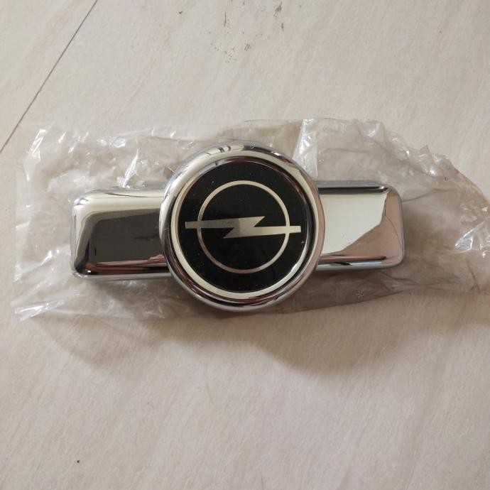 EMBLEM GRILL OPEL BLAZER ORI GM HEMAT
