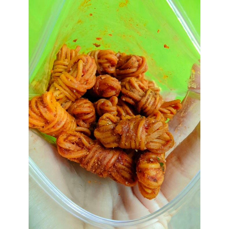 

mie uwel kekinian pedas daun jeruk ½kg