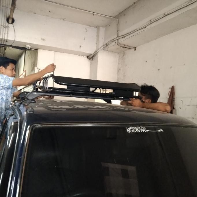 Rack bagasi atas mobil Toyota kijang plus kaki merek buzz rack