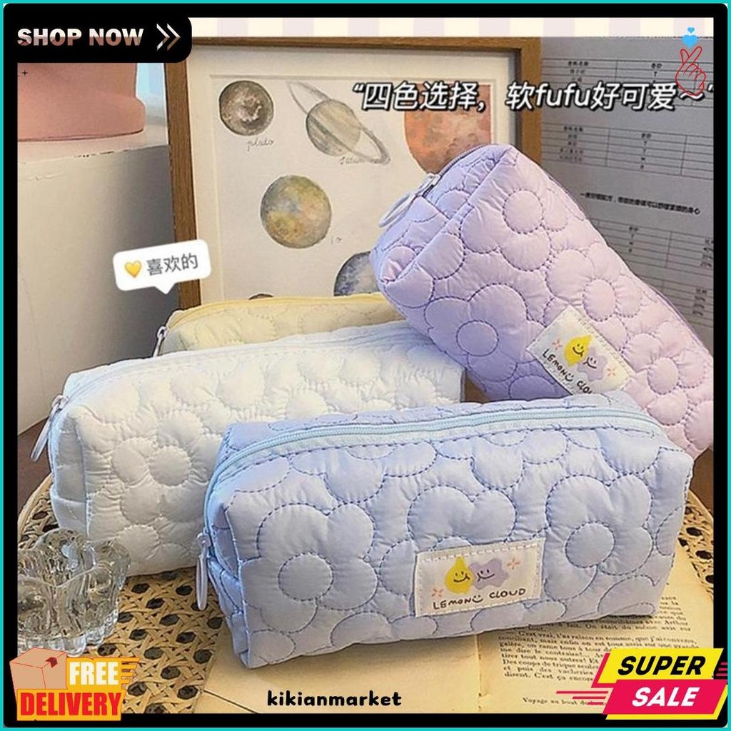 

Kensho Kotak Pensil Sleting Motif Bunga Flower Handle Pastel Bahan Parasut Korea / Pouch Makeup Aesthetic / Tas Aksesoris Wanita Lucu Import / Zipper / Flowers Diskon Setengah Harga