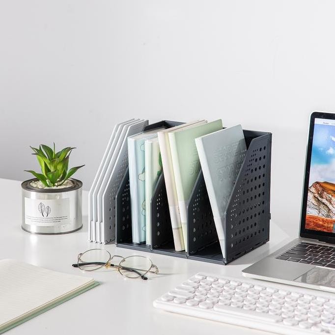 

Deli Magazine Holder / Document Desk Organizer / Rak Tempat Dokumen atau Majalah Slot dapat diatur Mempunyai 3 Slot E79003 Kantor LN