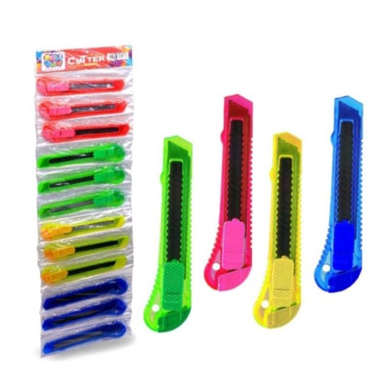 

Pisau Cutter Besar Bening Isi 12 Pcs