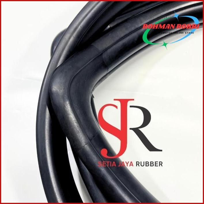 MASIH READY KARET KACA BELAKANG MOBIL TOYOTA KIJANG KAPSUL