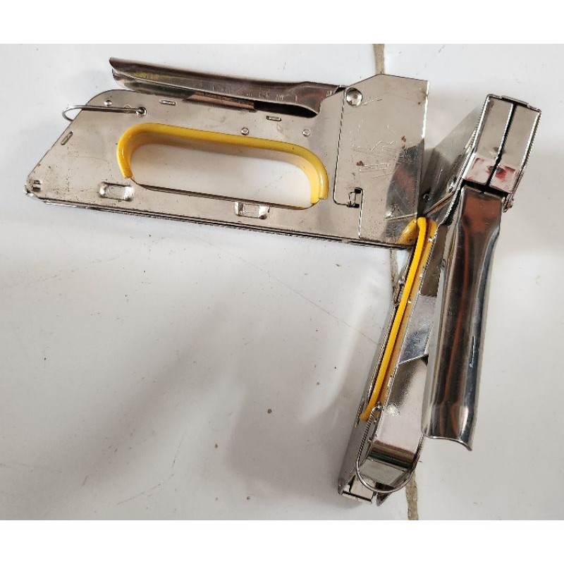 

SECOND • Yukido Stapler Steples 3 In 1 Tembak Gun Tacker Staples Sofa Jok Motor Manual Preloved