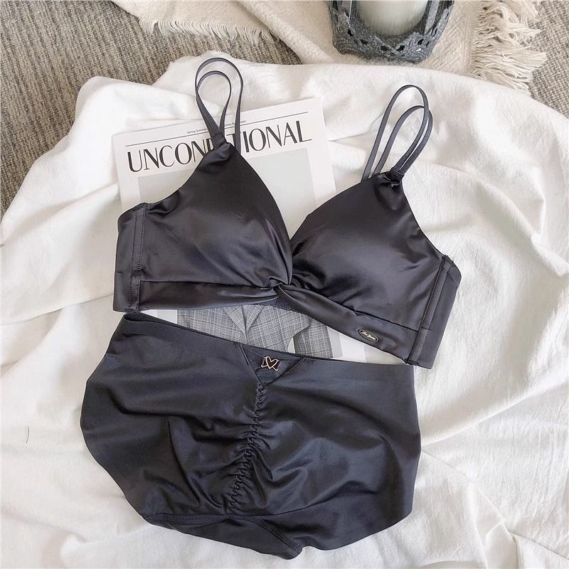 Set Bra Push-Up Cup Lembut Satin Mewah Baru