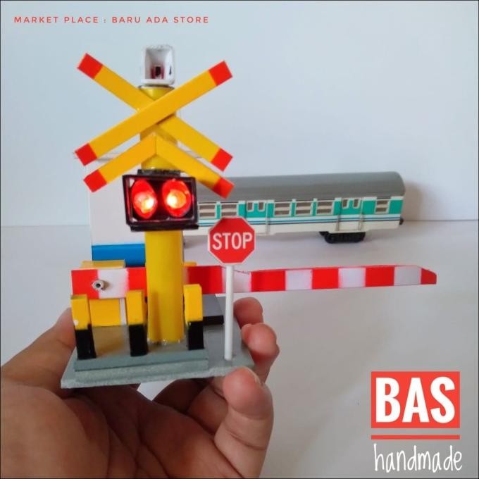 MINIATUR PALANG PINTU KERETA API PJL LAMPU DAN POS PENJAGA F67