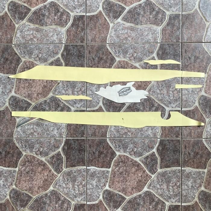 StikerStripingGraphicYamahaF1ZrFizr Hitam 1998 Original Dan Terpercaya