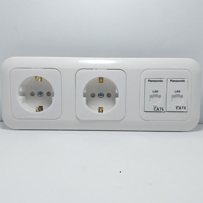 Saklar Panasonic 3 Gang (Stop Kontak+Stop+Data+Data Lan Cat6) Wej24886 New Stok