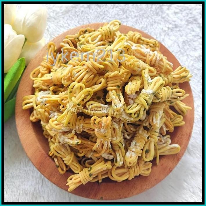 

BUNDLING SEMUA RASA 3PCS 230GRAM MIE GULUNG CETAR