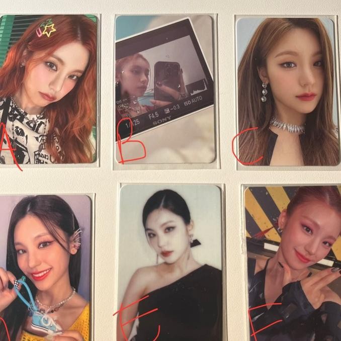Itzy Yeji Photocard