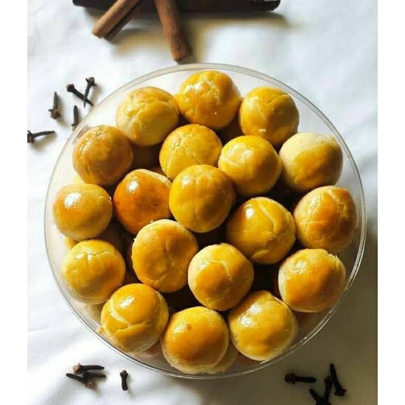 

NASTAR + KUE KACANG + KASTENGEL DAPAT 3 TOPLES UKURAN 300 ML dijamin enak dengan 100% gula asli