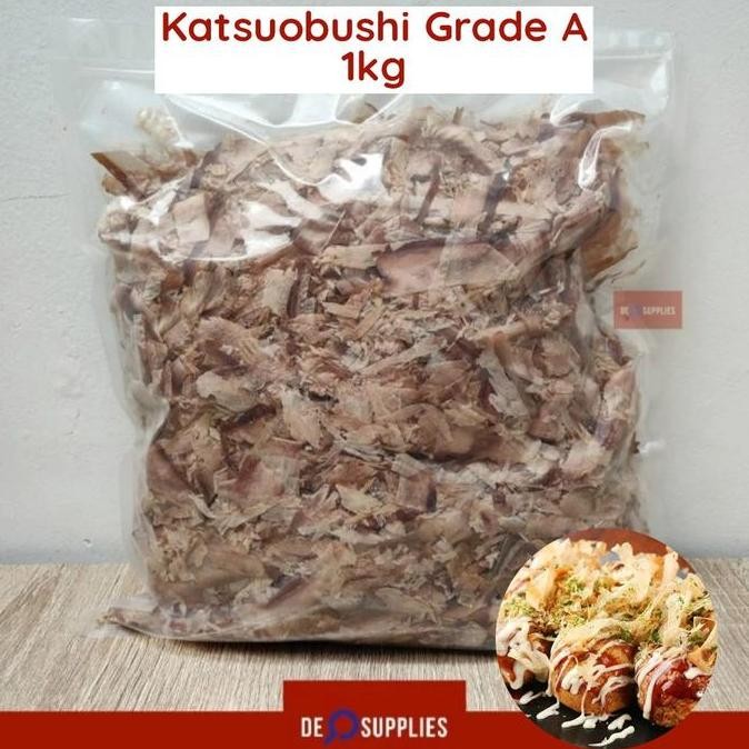 

Grosir Katsuobushi Bonito Flakes Grade A 1Kg - Cakalang Serut Asap Halal Premium Okonomiyaki Takoyaki Topping Sushi Onigiri