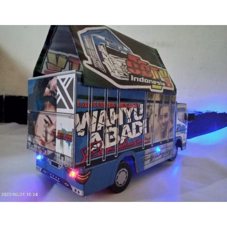 miniatur truk oleng wahyu abadi full lampu miniatur truk oleng wahyu abadi murah.miniatur truk oleng