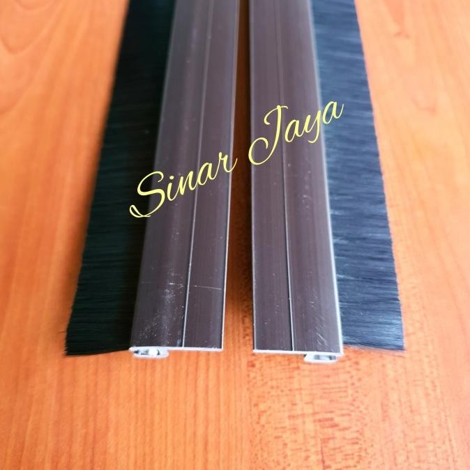 Door Brush / Lis Penutup Celah Bawah Pintu Model Sapu 92cm