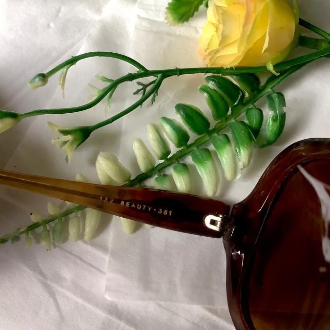 Kacamata fashion wanita branded second bagus murah