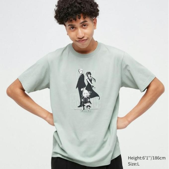 UNIQLO-MEN UT T-SHIRT SPY X FAMILY (READY STOCK) ORIGINAL MURAH