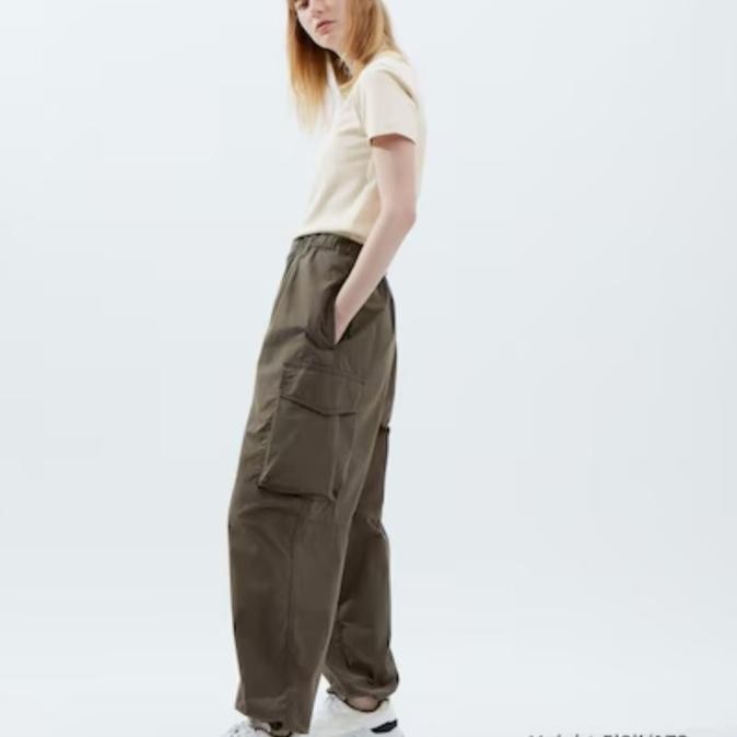 UNIQLO Wide Fit Parachute Cargo Pants