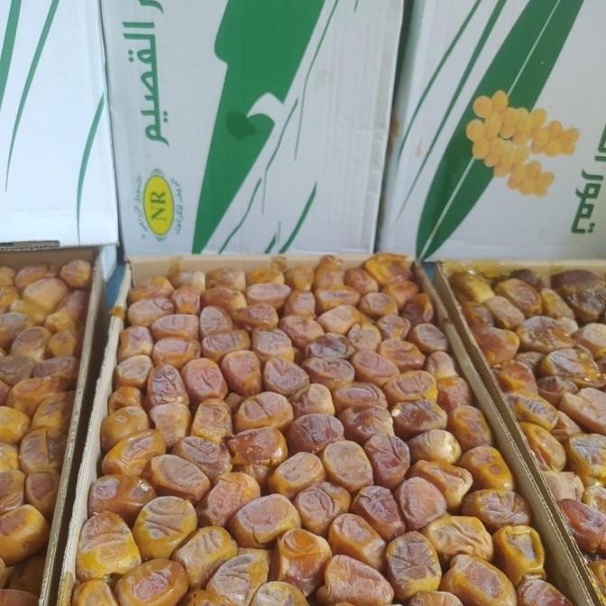

Grosir Kurma Sukari Sukkari Korma Basah Sukkary 3Kg Al Qassim Qasim Termurah