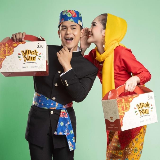 

Grosir Paket Bejibun Oleh-Oleh Khas Jakarta | Box Premium | Mpok Nini