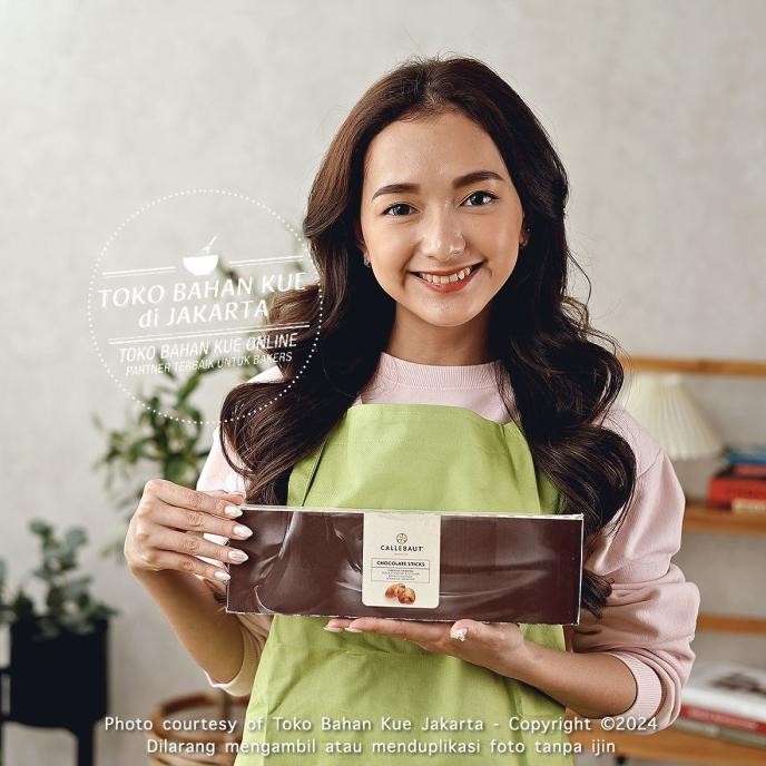 

TERSEDIA Callebaut Baking Sticks 44% Box 1,6kg Dark Chocolate Cokelat Stick