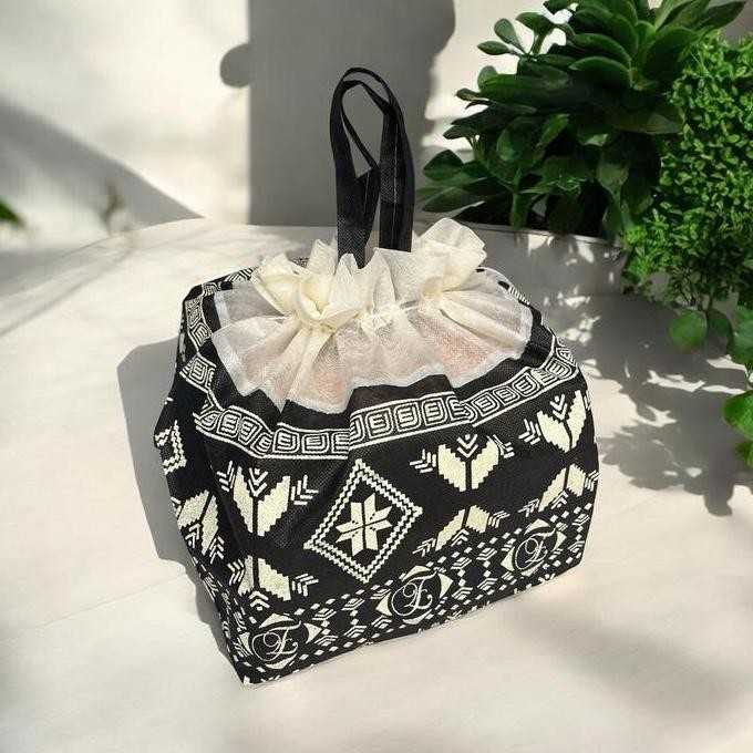 

(60 Pcs) Tas Hajatan Serut Batik Nusantara 22X22 Cm Co