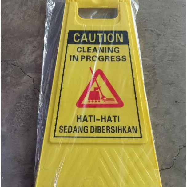 

Papan Sign Peringatan Hati Hati Lantai Licin Dan Sedang Dibersihkan Original