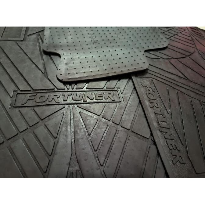 NEW KARPET MOBIL FORTUNER KARPET TOYOTA FORTUNER KARPET FULL SET 2006-2015