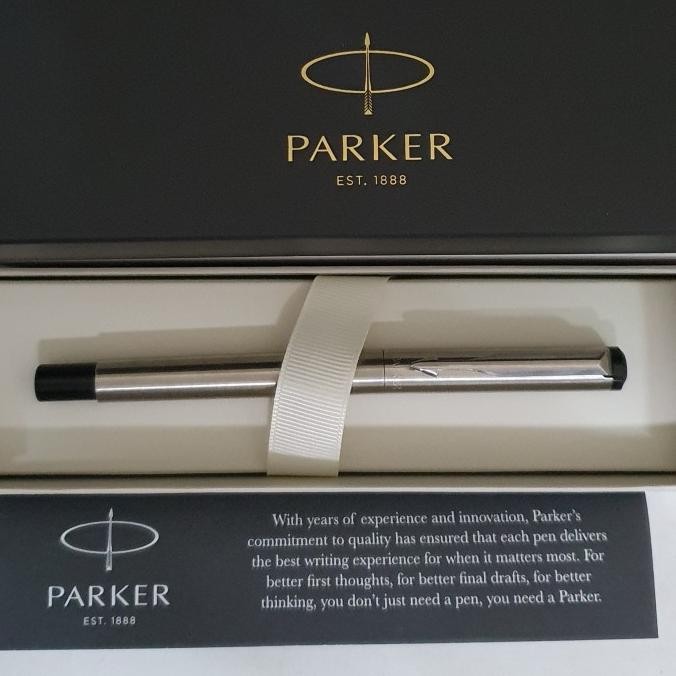 

Tersedia Pulpen Parker Vektor Roller Ball Stainless Ct (Klip Silver)