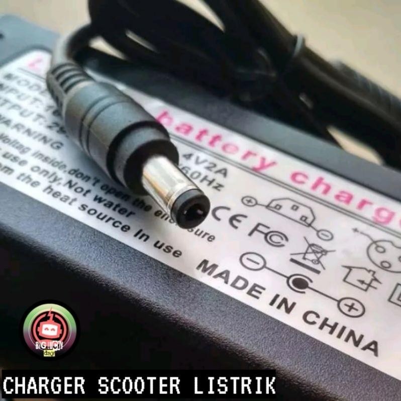 Premium Charger Scooter Listrik 7S 29.4V 2A Skuter Electric 5.5Inch Taffsport Es2 Es3 Es5 Cas Casan 