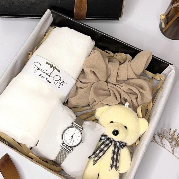 Diskon Kado Ulang Tahun Hampers Hijab Segi Empat Premium Gift Box