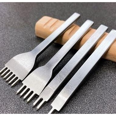 

LEATHER HOLE PUNCHES - PEMBOLONG BAHAN KULIT (4PCS) ORIGINAL DAN TERPERCAYA