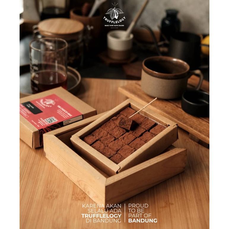 

TERLARIS Trufflelogy - Mix 2 Variant Rasa (by Request) | Cokelat Lokal Premium Siap kirim