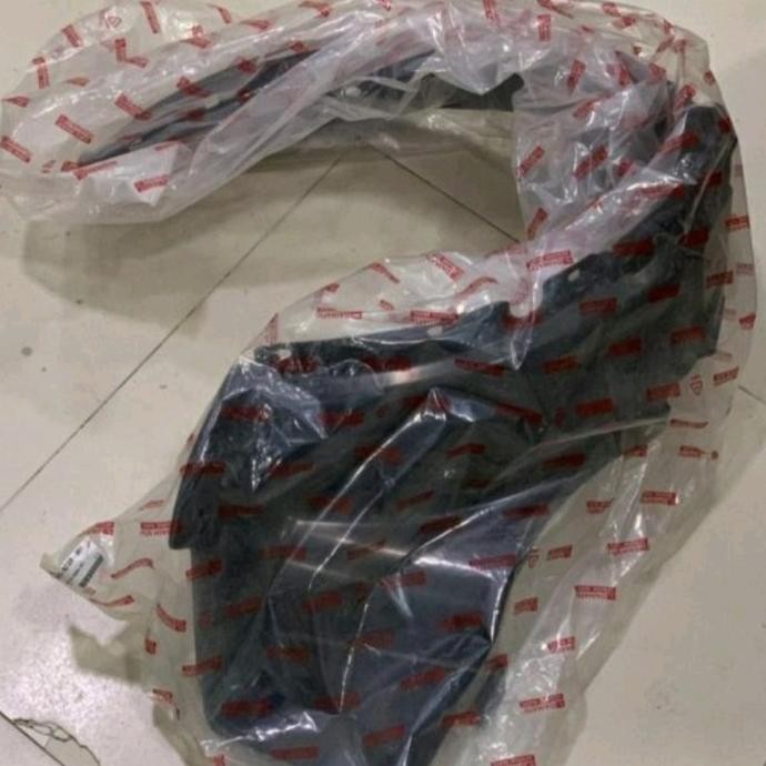 Liner Fender original Daihatsu Luxio alas lumpur spakbor depan