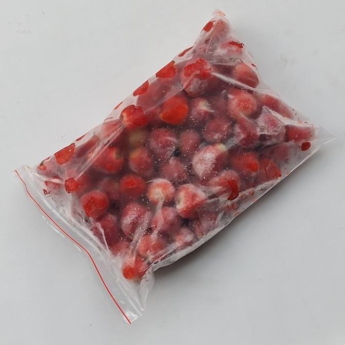

Diskon! Buah Strawberry Beku Frozen qualitas Super 1 kg