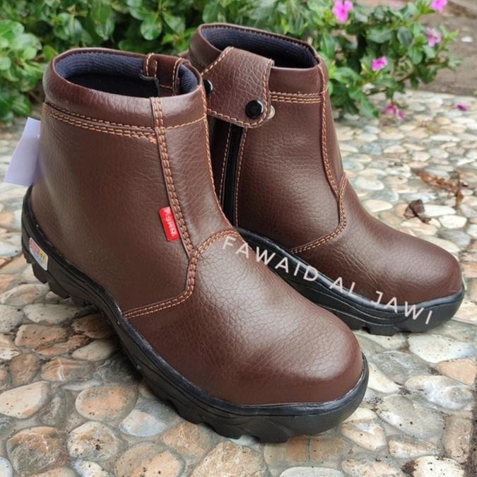 Ad-56 Sepatu Safety Resleting Coklat Semi Boot King Skn Terbaru Ujung Besi Kulit Buatan Hicking Tour