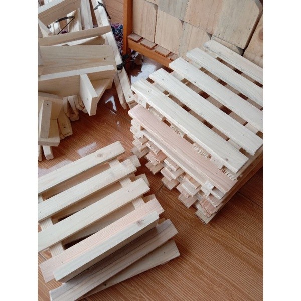 Gantungan Pot Bunga Kayu Tempel/Tatakan Pot Bunga / Kayu Jati Belanda