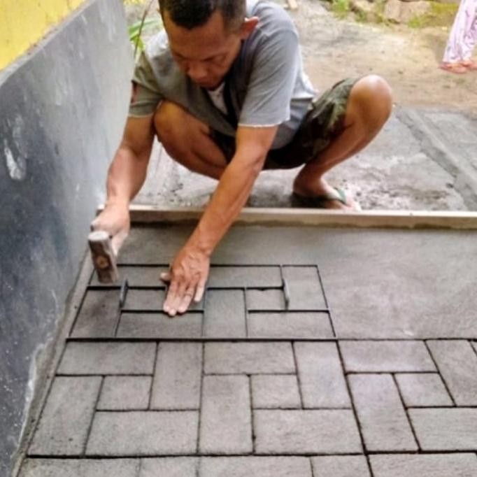cetakan paving blok bahan besi CS