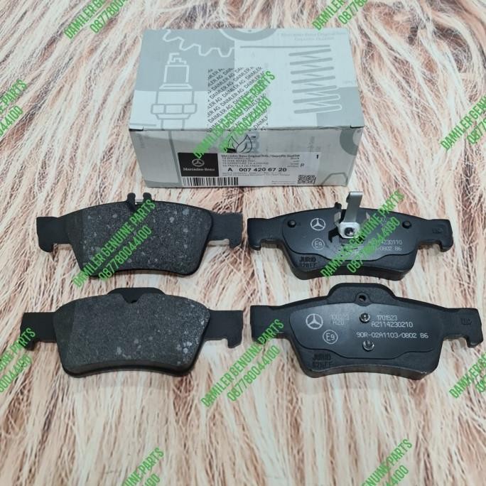Kampas Rem Belakang W212 Mercedes Benz A0074206720 Brake Pads W212 Ori Terbaik