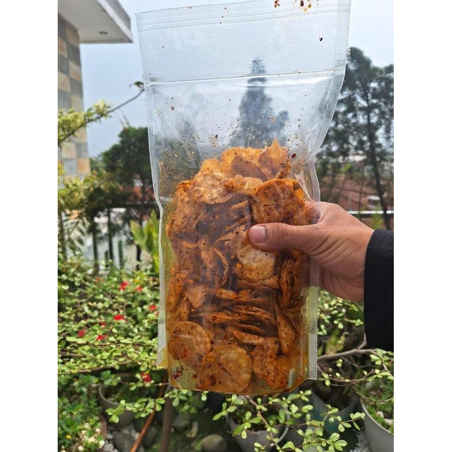 

500gr - Keripik Pedas Daun Jeruk Terigu Bayam (Gungek Bayam) Rasa Pedas Camilan Food Makanan Snack keripik pedas