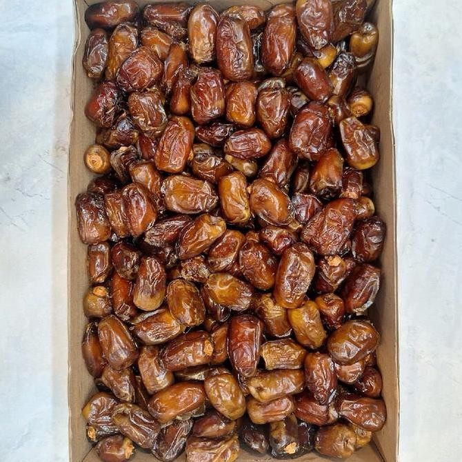 

Kurma madu mesir 3kg - korma egypt dus sukari 3kilo - oleh oleh haji dan umroh