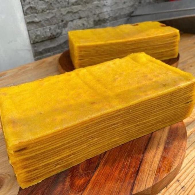

Lapis premium full kuning telur tanpa terigu ukuran 10x20 (1/2 loy)