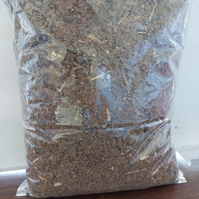 

Terlaris Pupuk Kandang (Kohe) Kambing Fermentasi - Kemasan Repack 3 Kg