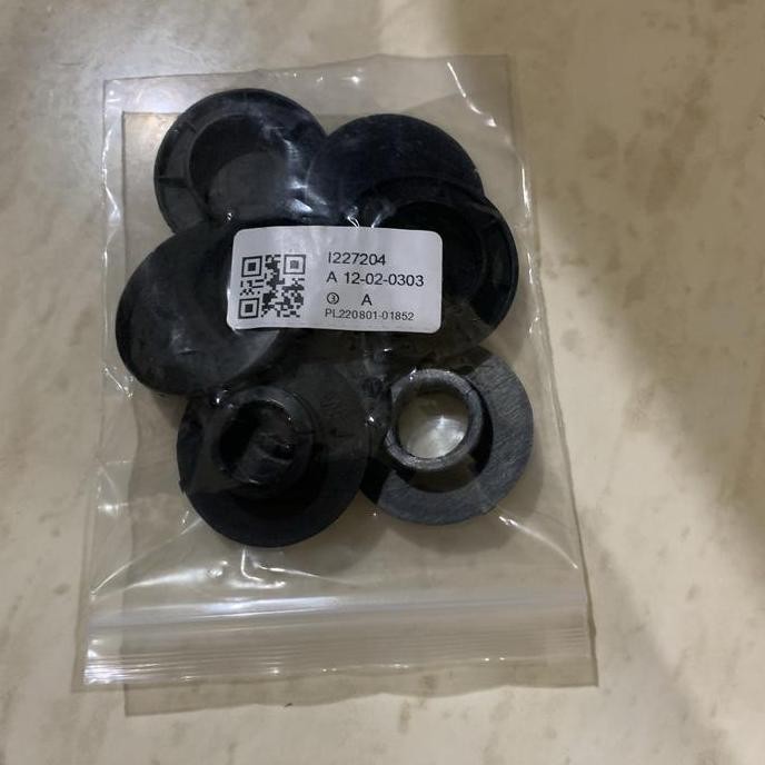 Promo 2 pasang klip karpet mercedes benz mercy w204 w211 w212 w204 w203 COD