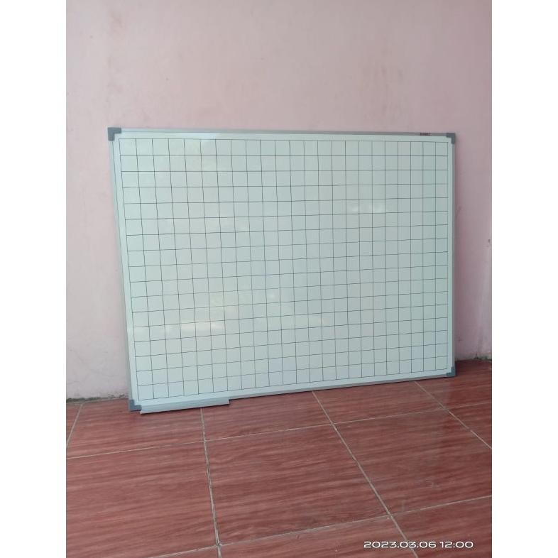 

READY PAPAN TULIS DAIKI GARIS KOTAK KOTAK HANGER UK 90X120 CM