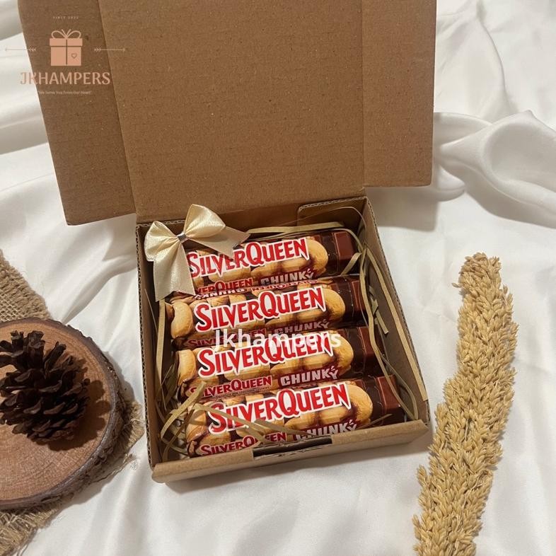 

Silverqueen chunky Hampers coklat hampers cokelat hampers hadiah gift silverqueen kitkat hadiah wisuda hadiah ulang tahun cowok hadiah ulang tahun cewek hadiah ulang tahun cewek coklat cokelat nUg