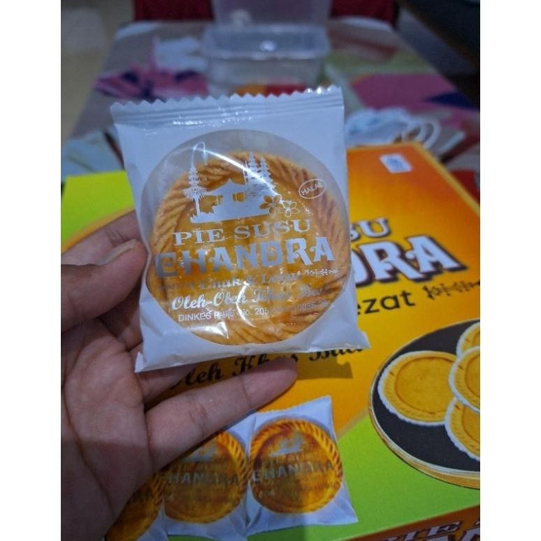 

PIE SUSU CHANDRA OLEH-OLEH KHAS BALI 25 PCS FREE KOTAK POLOS DAN BUBBLE WARP SIAP KIRIM nUg