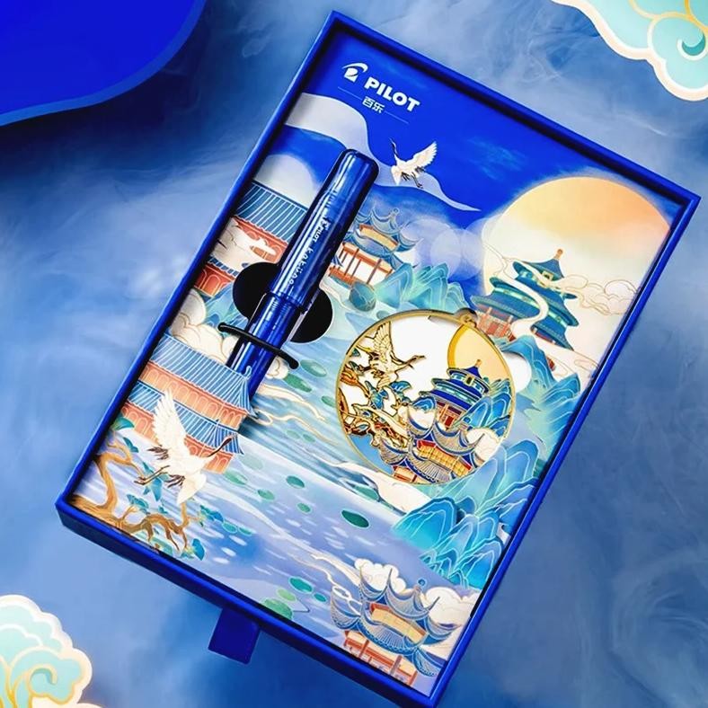 

Japan Limited Pilot Fountain Pen Set Gift Box Kakuno Smiling Face Pen Fm Glass Blue Calligraphy With Ink Applicator Art Supplies
